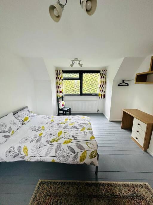 ווסט מרסי Cherry Cottage מראה חיצוני תמונה